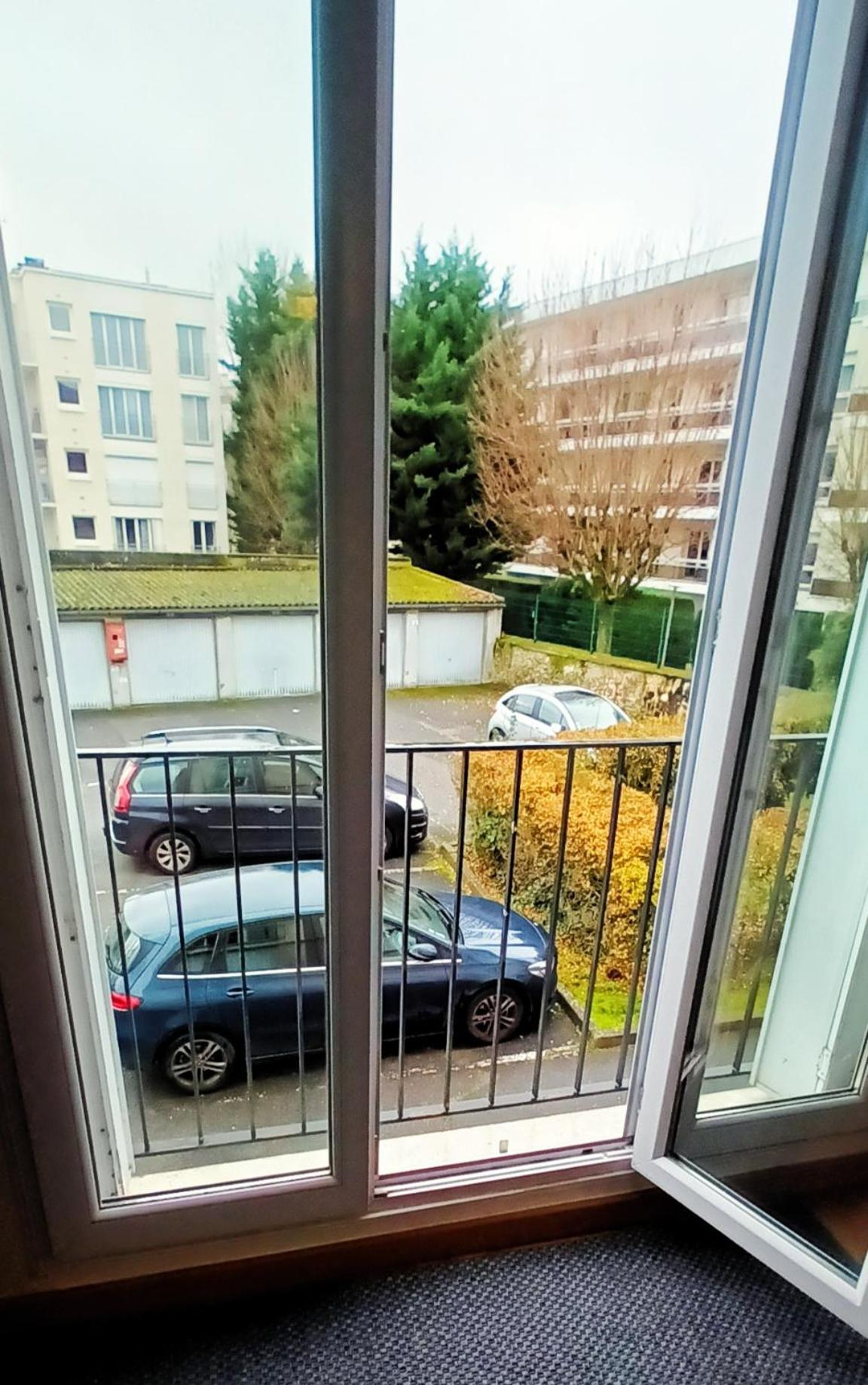 Appart A Versailles, 2 A 4 Pers, Avec Parking Екстериор снимка