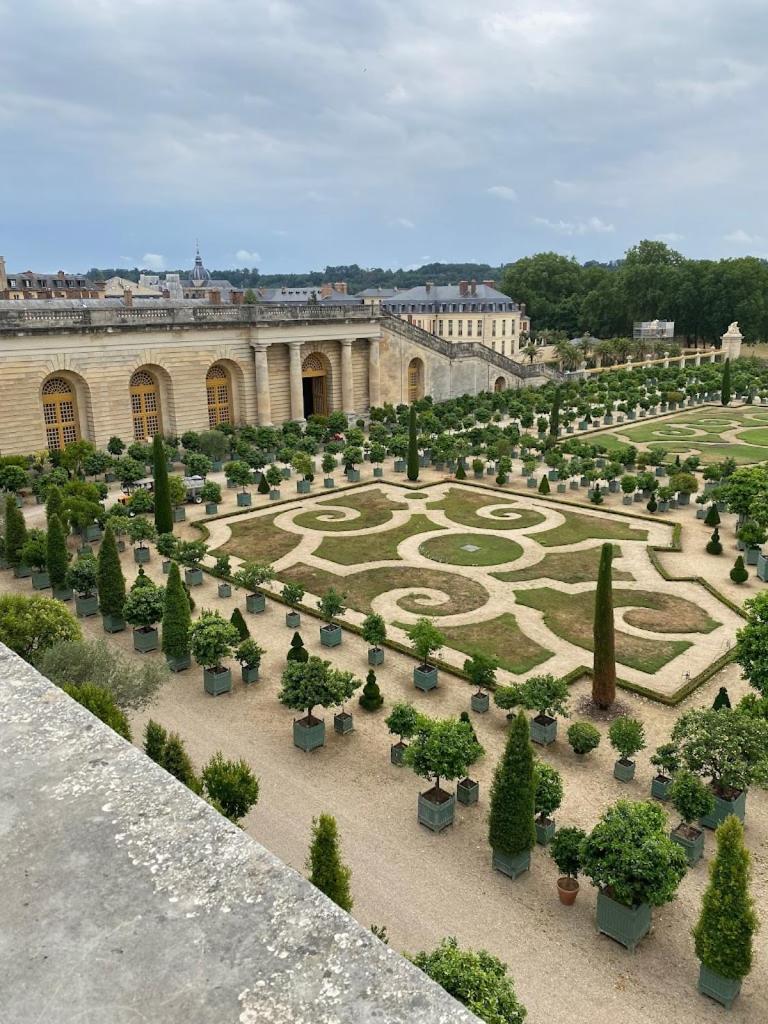 Appart A Versailles, 2 A 4 Pers, Avec Parking Екстериор снимка
